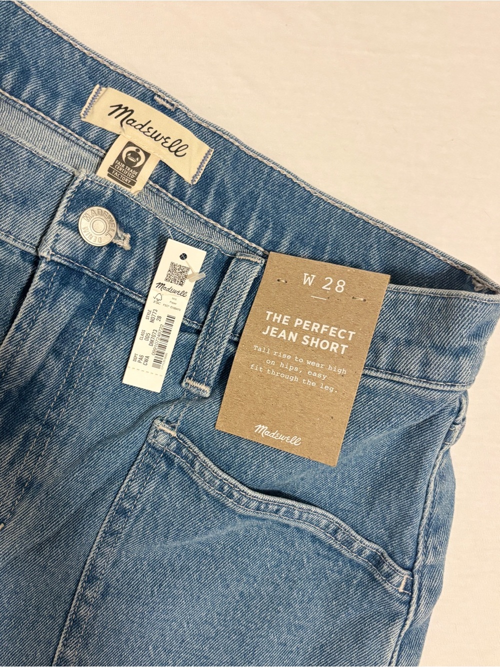NWT Madewell The Perfect Vintage Jean Shorts in Cardston Wash Size 28 - Picture 2 of 9